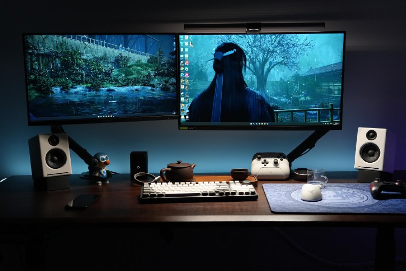 V2EX-最热主题新装刀把机分享，自我感觉挺帅#v2exChatterleys:纯为颜值买单，如果不要颜值肯定能上更好的性能，但每天看的东西还是得好看，之前也用 a 卡感觉性价比还挺高的，没选 9070xt 是白色要溢价 1000 ，不如直接 7900xt 性价比高,轻度玩游戏，写写代码够了sourceV2EX-最热主题新装刀把机分享，自我感觉挺帅#v2exChatterleys:纯为颜值买单，如果不要颜值肯定能上更好的性能，但每天看的东西还是得好看，之前也用 a 卡感觉性价比还挺高的，没选 9070xt 是白色要溢价 1000 ，不如直接 7900xt 性价比高,轻度玩游戏，写写代码够了source