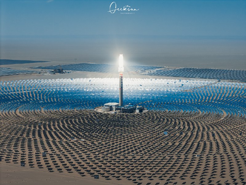 V2EX-最热主题在敦煌拍到了沙漠里的超级大电池!#v2exGeeksun2021: 图片拍摄于敦煌的光热熔盐电站，之前刷到过好多喜欢的博主拍摄过，这次路过敦煌远远的看见一个发光的电塔，百公里开外都能感受到它的光芒，太让人震撼了！sourceV2EX-最热主题在敦煌拍到了沙漠里的超级大电池!#v2exGeeksun2021: 图片拍摄于敦煌的光热熔盐电站，之前刷到过好多喜欢的博主拍摄过，这次路过敦煌远远的看见一个发光的电塔，百公里开外都能感受到它的光芒，太让人震撼了！source