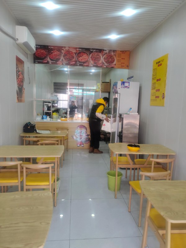 V2EX-最热主题我是发现了，京东外卖目前仅招募“品质堂食餐厅”入驻，商家自主入驻根本没有线下审核，刚才想点外卖习惯性点开商家照片看看干不干净，发现两家名称地址不一样的...#v2eximydou:sourceV2EX-最热主题我是发现了，京东外卖目前仅招募“品质堂食餐厅”入驻，商家自主入驻根本没有线下审核，刚才想点外卖习惯性点开商家照片看看干不干净，发现两家名称地址不一样的...#v2eximydou:source