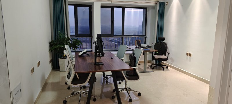 V2EX-最热主题我们的开源项目有办公室了 落座邯郸 欢迎过来喝茶#v2exnihaojob:从北京辞职回邯郸半年了，已经有一些客户了，这周刚刚租了办公室，也在和本地的大学计算机系联系招实习同学