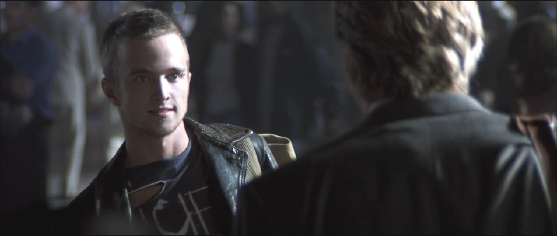 V2EX-最热主题越大越觉得孤单#v2exshrimpDumpling: 晚上一个人看《 k 星异客》，结局看到一个演员很像绝命毒师里的小粉，截图下来却不知道分享给谁，想起来绝命毒师、风骚律师这么长、这么精彩的剧也是一个人看的，不知道跟谁讨论