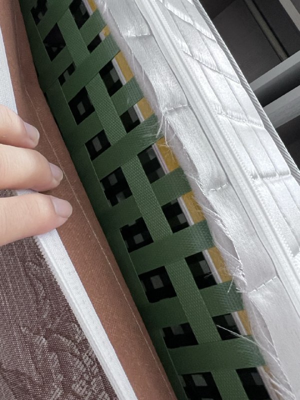 V2EX-最热主题新买的床垫居然才几个弹簧#v2exdavinci21s:我记得以前的床垫是这样的：----------------------然而今天买床和床垫的拉开床垫的拉链一看居然震惊到了，没想到内部居然是这样的