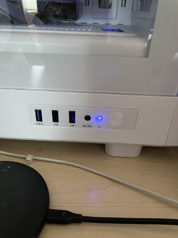 V2EX-最热主题台式机休眠时闪烁的指示灯可以 bios 关掉么？#v2exrevival83: 实在不行，只能拔跳线了![]( )source